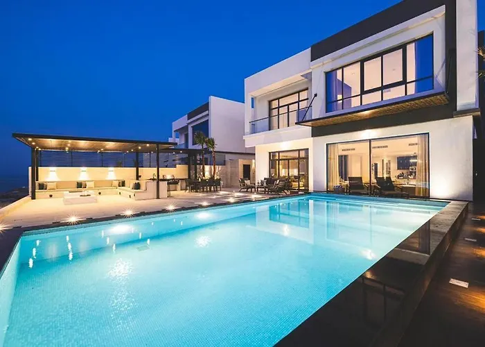 Luxury Villa 8 Bedroom Sea And Mountain View With Infinity Pool - Al Dana Island Fujairah