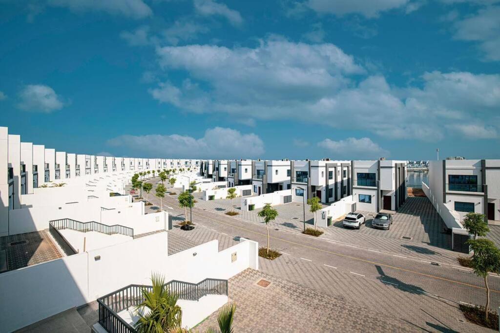 Villa Luxury 8 Bedroom Sea And Mountain View With Infinity Pool - Al Dana Island