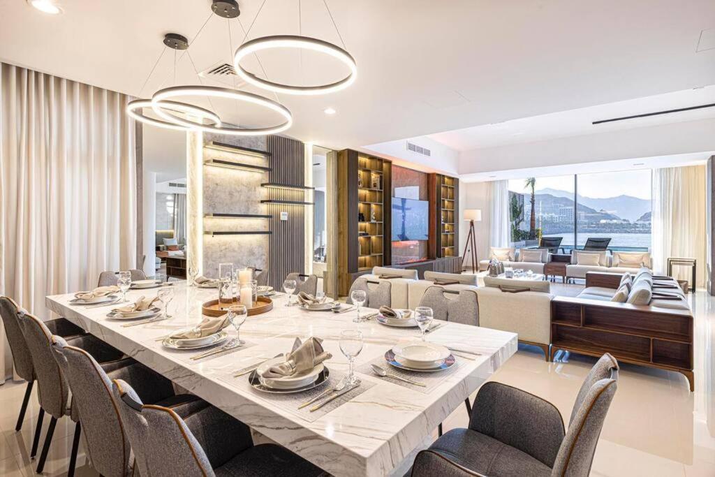 Luxury 8 Bedroom Sea And Mountain View With Infinity Pool - Al Dana Island Fujairah