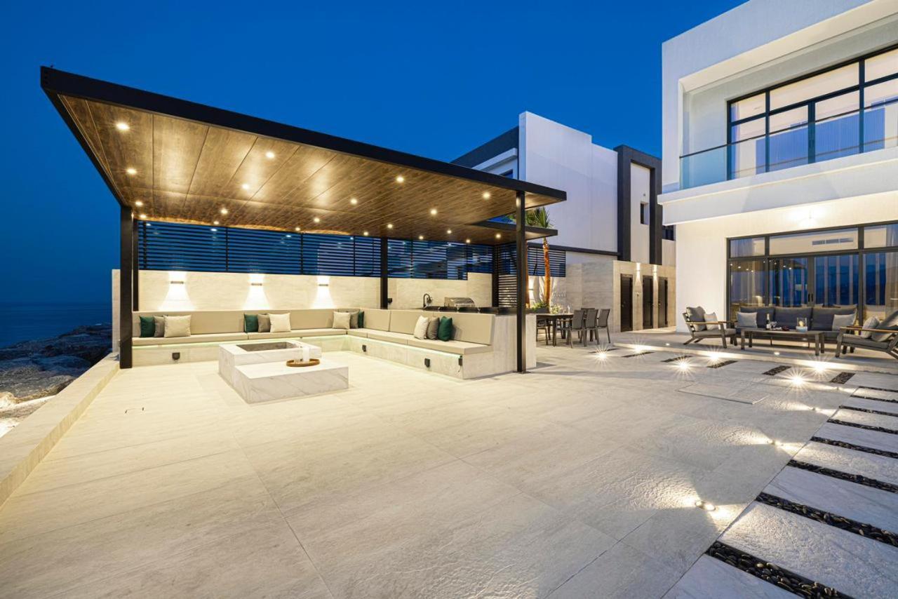 Luxury 8 Bedroom Sea And Mountain View With Infinity Pool - Al Dana Island * Fujairah